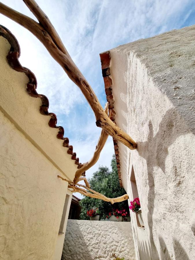 Stazzo San Teodoro Il Ginepro Piscina Condivisa Apartment ภายนอก รูปภาพ