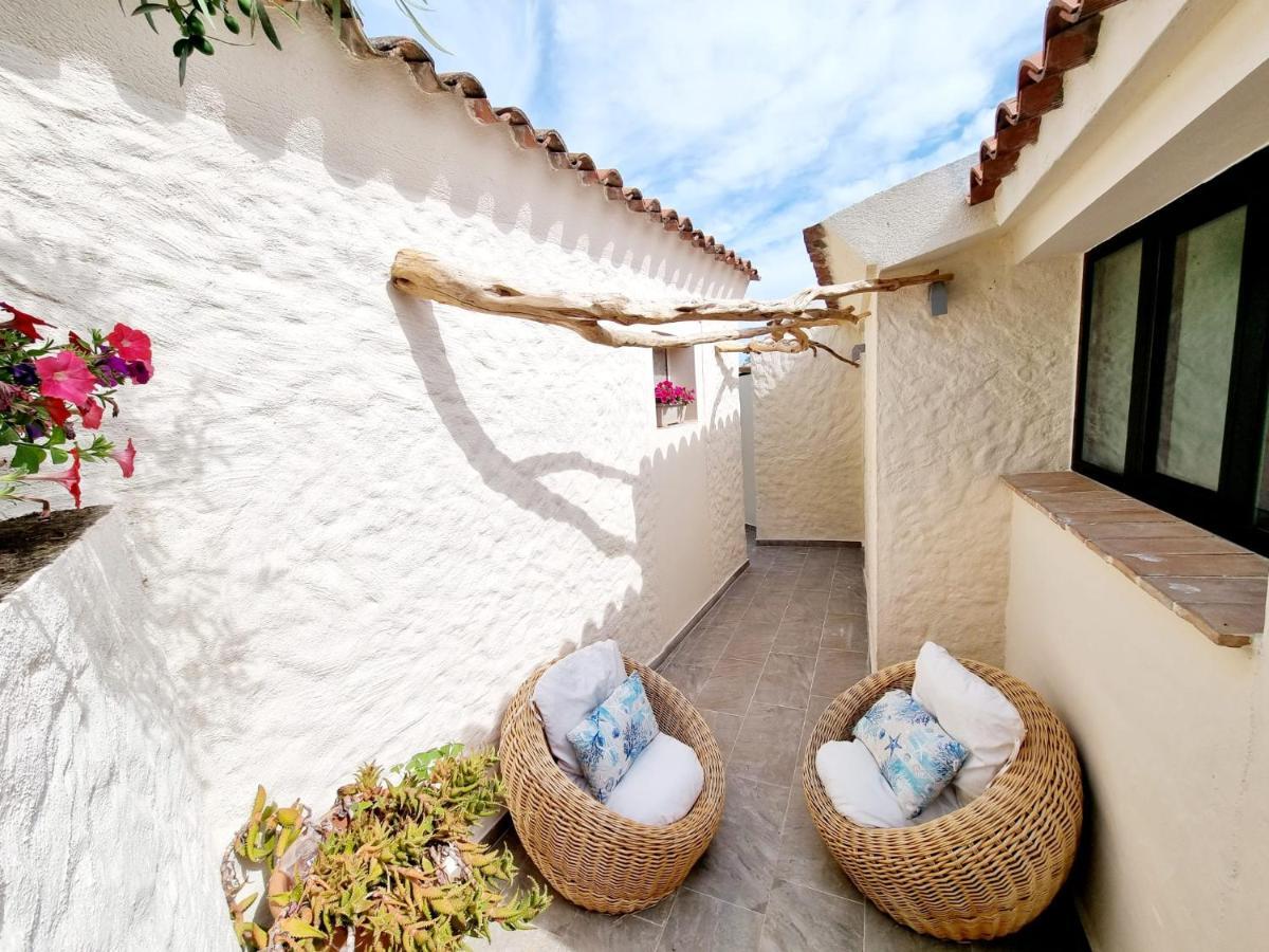 Stazzo San Teodoro Il Ginepro Piscina Condivisa Apartment ภายนอก รูปภาพ